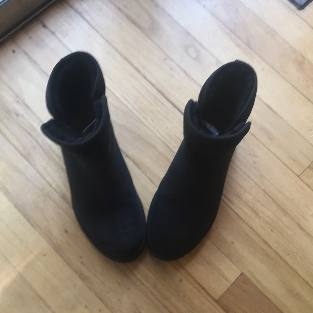 Like NEW Uggs